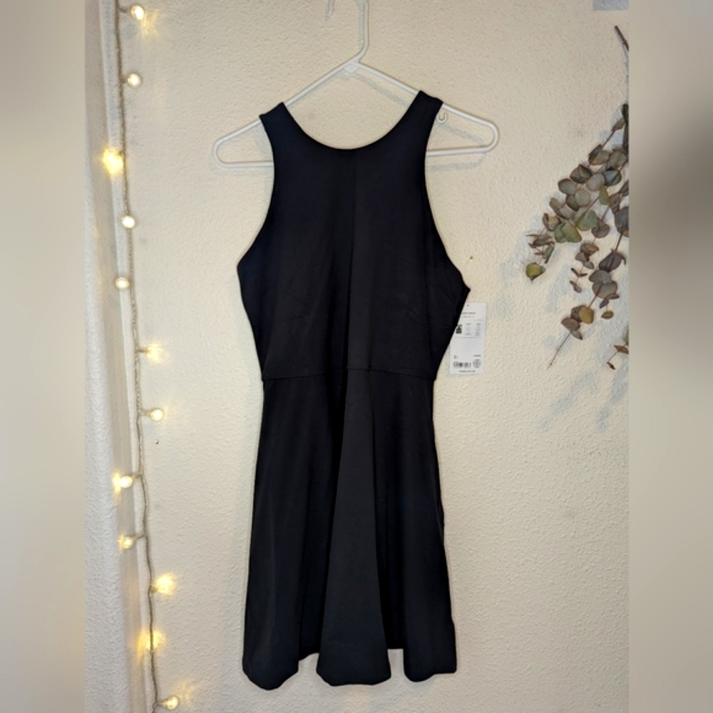 NWT Athleta Conscious Dress Pockets Black Size Large